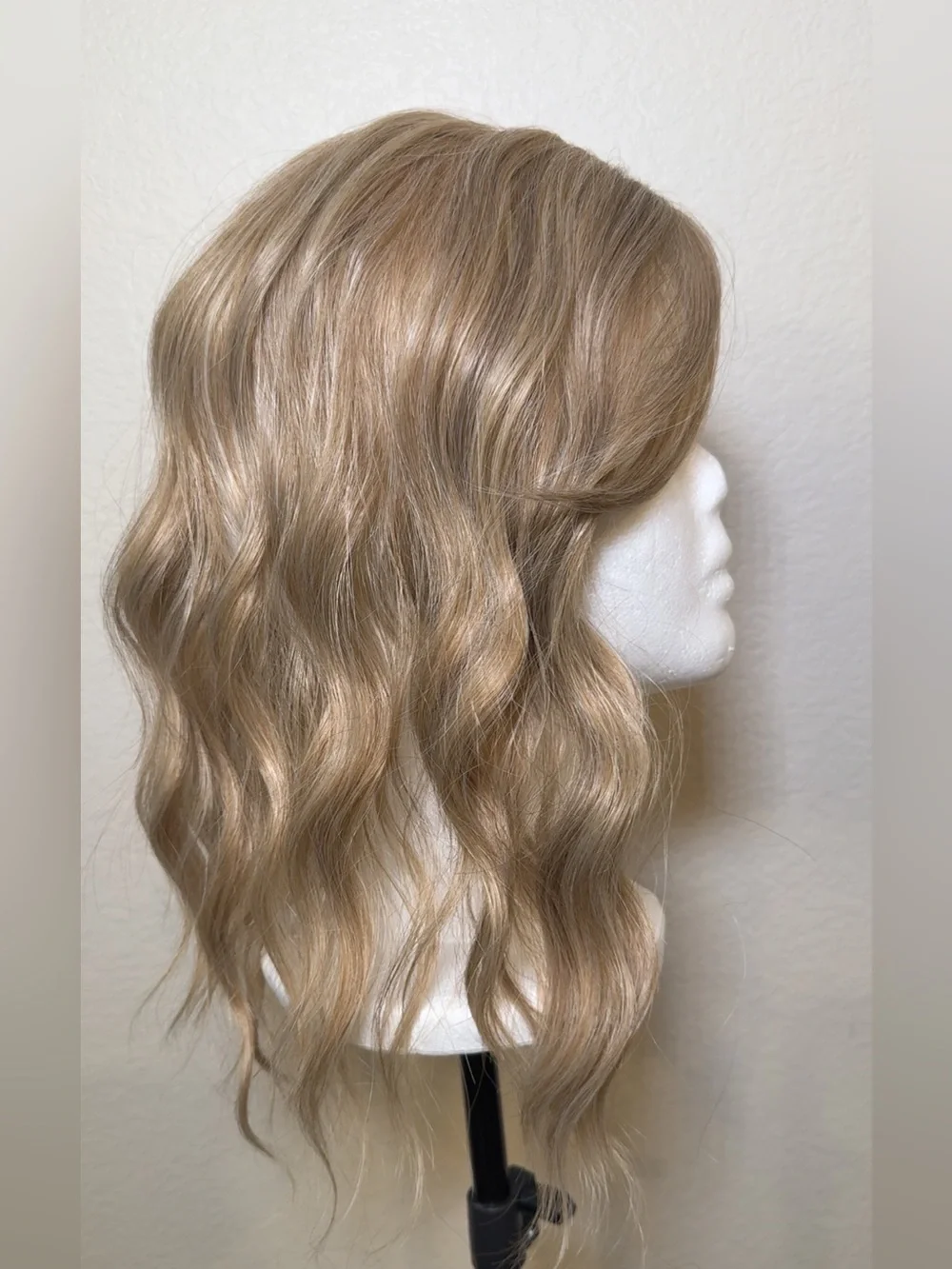 Blonde wiglet topper